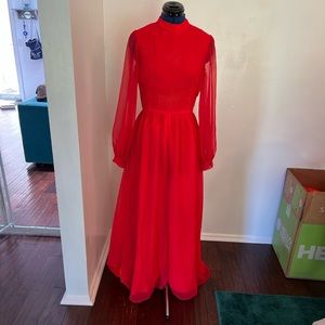 Women’s vintage red tulle dress/jumper